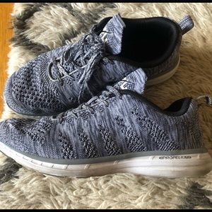 APL techloom pro heather grey size 9